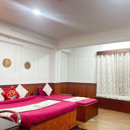 Monratino Ridge View Residency 7 Mins Away From Mg Marg Bed & Breakfast Gangtok Exterior photo