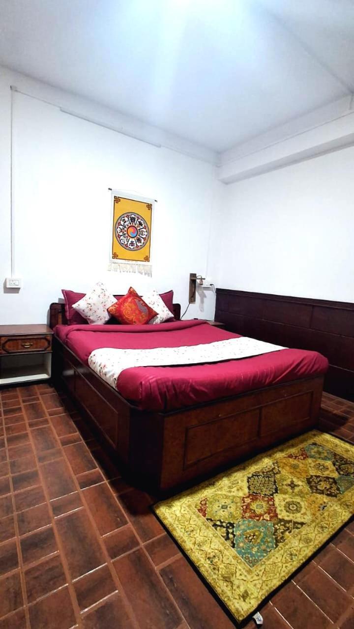 Monratino Ridge View Residency 7 Mins Away From Mg Marg Bed & Breakfast Gangtok Exterior photo