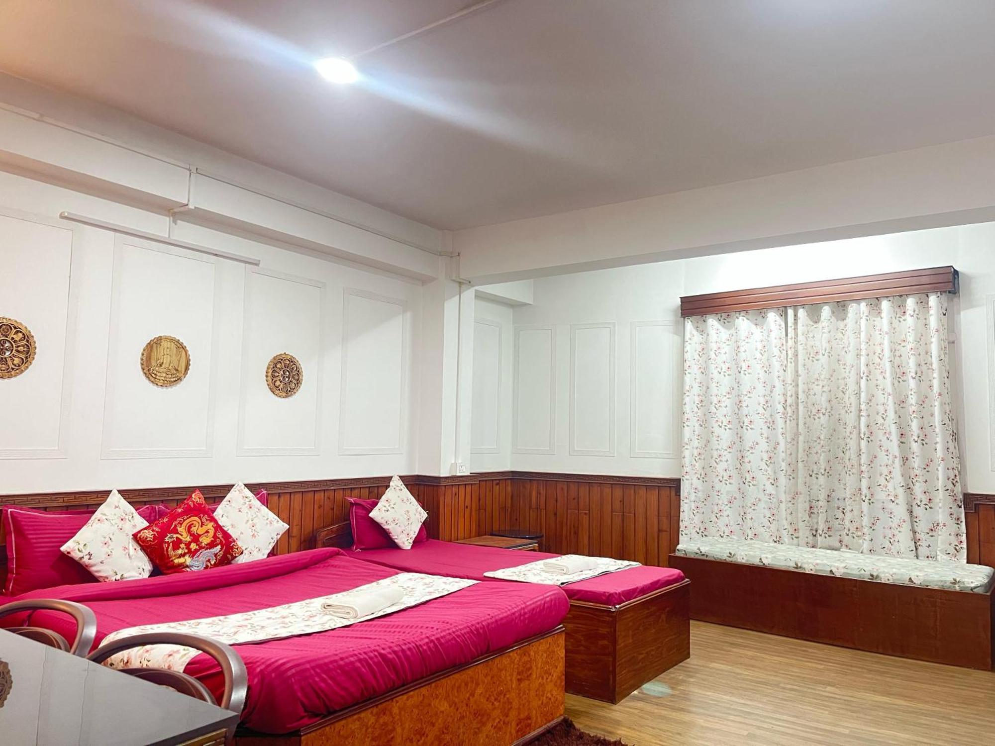 Monratino Ridge View Residency 7 Mins Away From Mg Marg Bed & Breakfast Gangtok Exterior photo