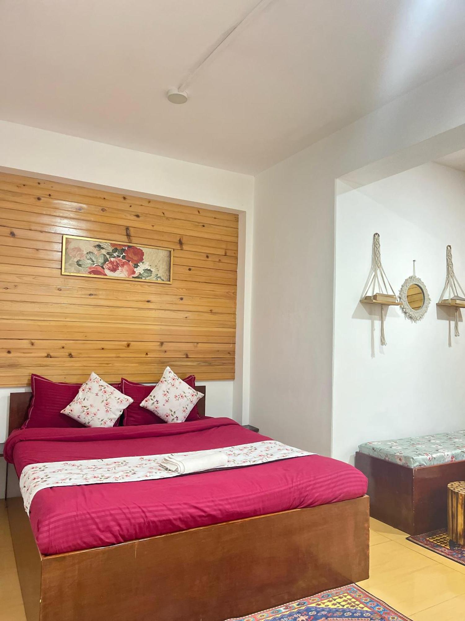 Monratino Ridge View Residency 7 Mins Away From Mg Marg Bed & Breakfast Gangtok Exterior photo